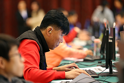 图为电子商务比赛现场 图为电子商务比赛现场