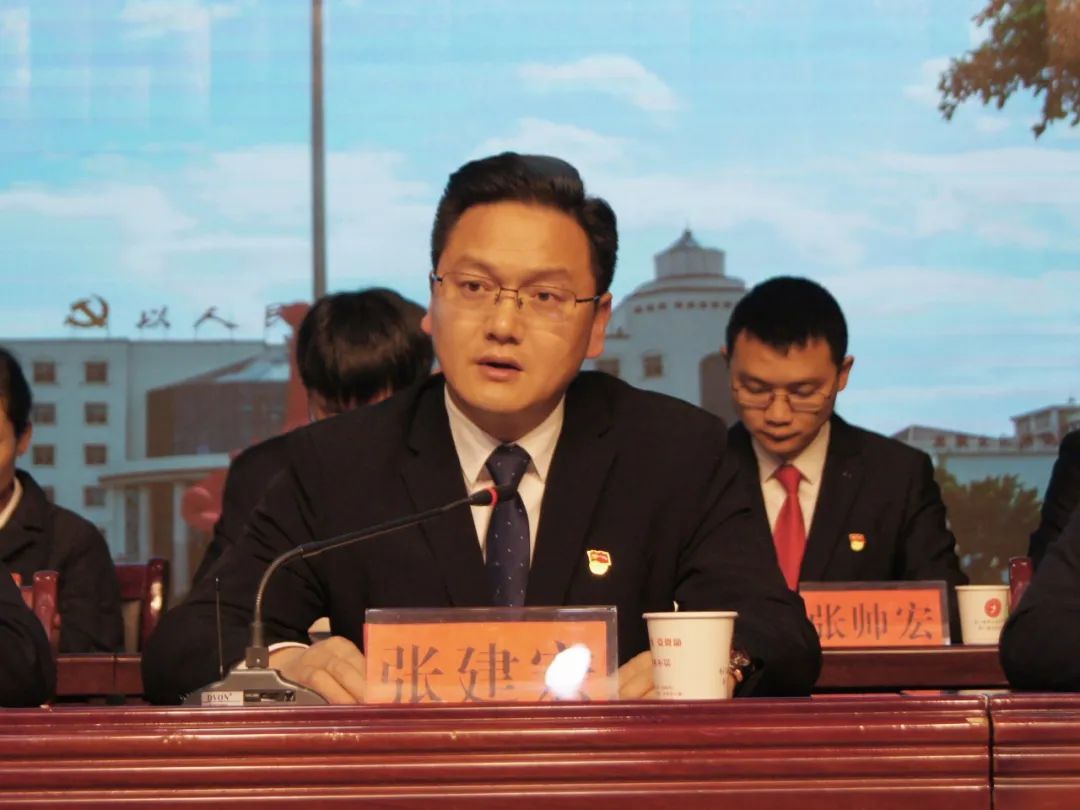 易门县人民政府龙泉街道办事处>综合信息>县委常委,县政府常务副县长