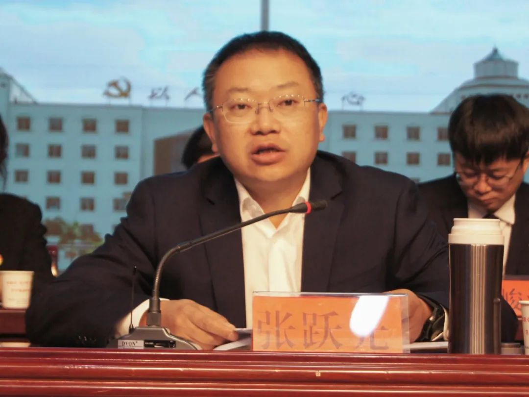 易门县人民政府龙泉街道办事处>综合信息>县委常委,常务副县长张跃光