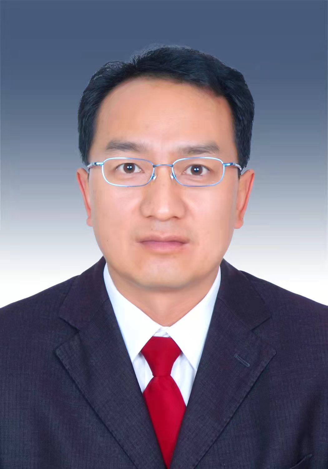 金汉忠证件照.jpg