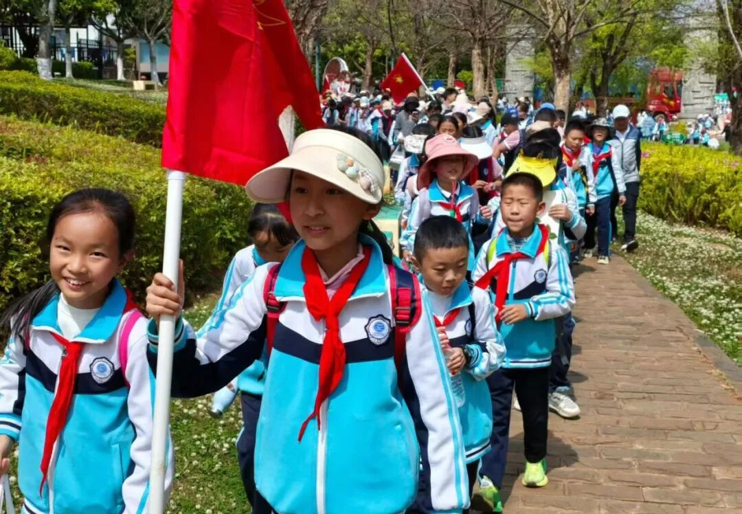 龙小1.png 龙小1.png