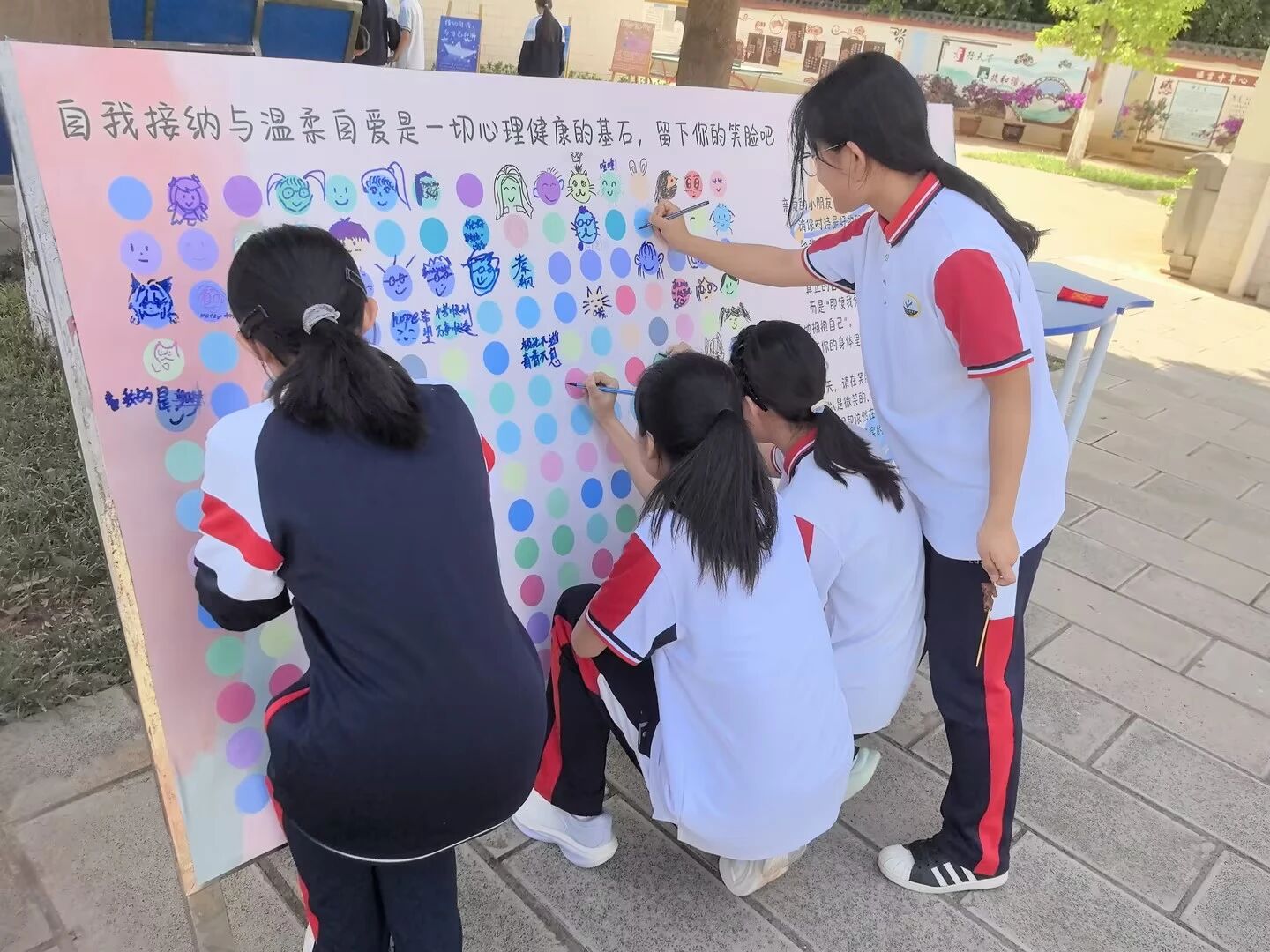 龙中2.jpg 龙中2.jpg